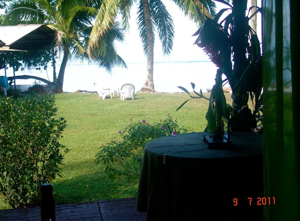 Tauhanihani Village Lodge La Vague Bleue Теахупоо Экстерьер фото